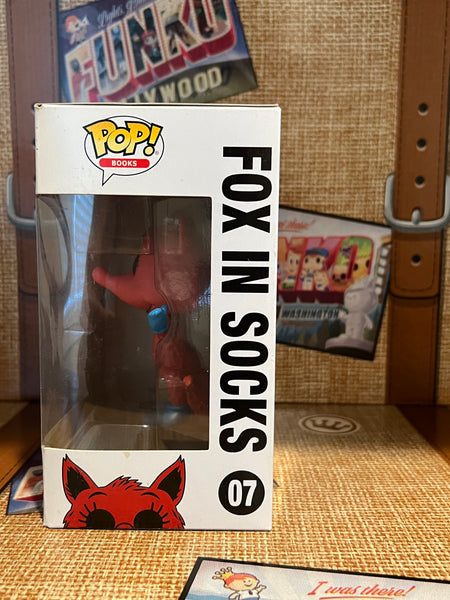 Funko Pop! - Dr. Seuss: Fox in Socks 07