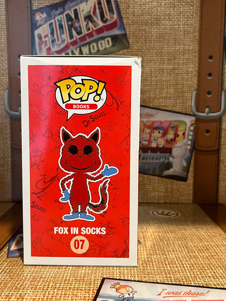 Funko Pop! - Dr. Seuss: Fox in Socks 07